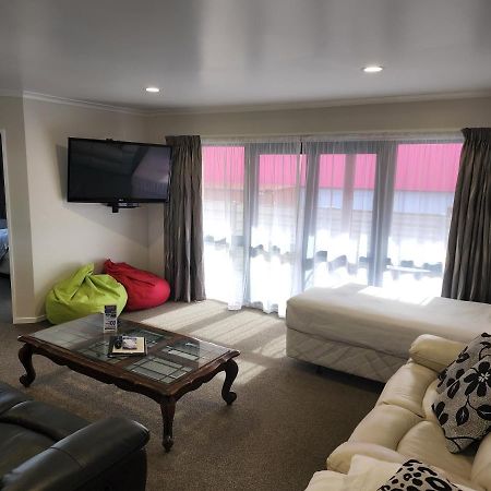 Asure Albert Park Motor Lodge เท อวามูทู ภายนอก รูปภาพ